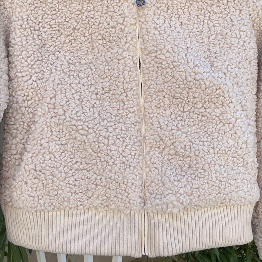 Banana Republic sweater - Picture 3 of 4